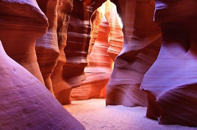 Upper Antelope Canyon & Horseshoe Bend Tour from Las Vegas - A Deep Dive into the Experience