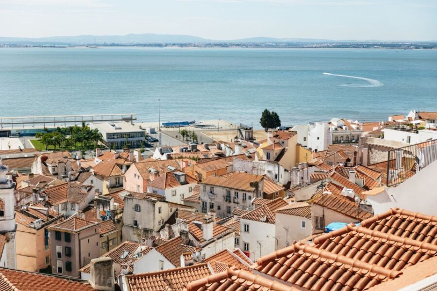 Vadio: Lisbon Old Town Private Tuk Tuk Tour - The Experience in Detail