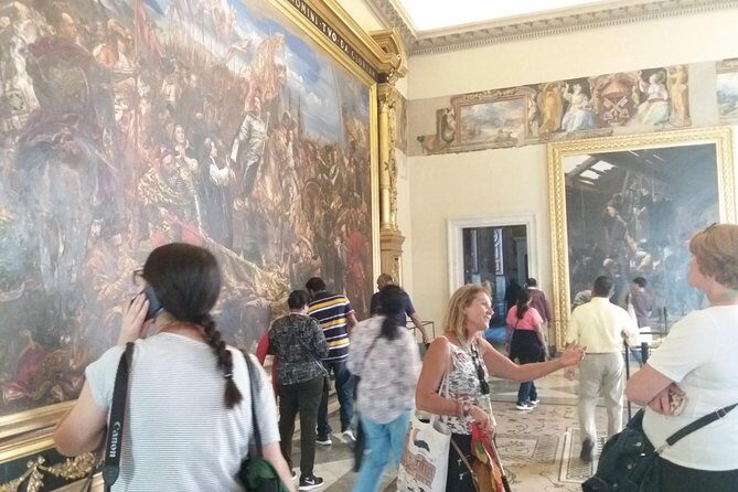 Vatican by Night Group Tour - Who Is This Tour Best For?