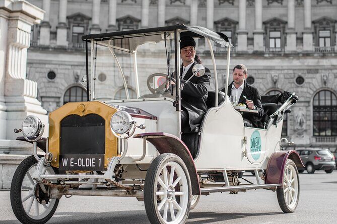 Vegan Sightseeing tour in an electro vintage car incl. schnitzel - Why This Tour Works Well