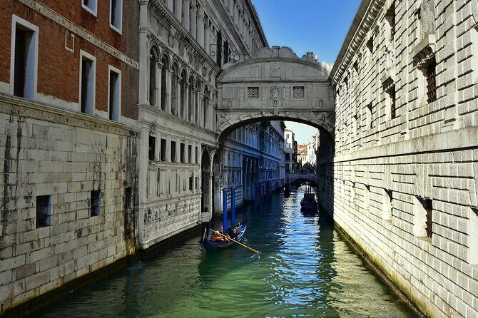 Venice: Doge's Palace Guided Tour With Tickets & Optional Gondola - What the Reviews Reveal