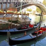 Venice: Enchanting City Walk & Majestic Gondola Glide! - Who Should Consider This Tour?