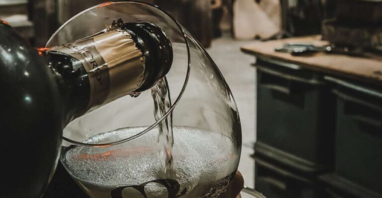 Venice: Murano Glass Factory Guided Tour with Prosecco - What the Reviews Say