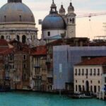 Venice: Must-See Attractions Walking Tour - Exploring Venice on Foot: A Practical Overview
