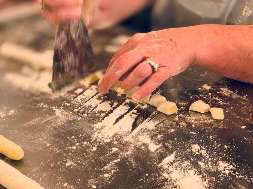 Venice: Pasta and Tiramisu Cooking Class with Wine - What to Expect from the Class
