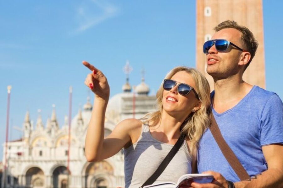 Venice : Private Custom Walking Tour With A Local Guide - The Sum Up