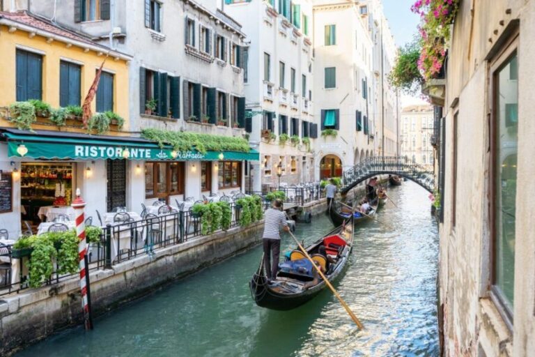 Venice: Shared Gondola Ride through the Lagoon City - Who Is This Ride For?