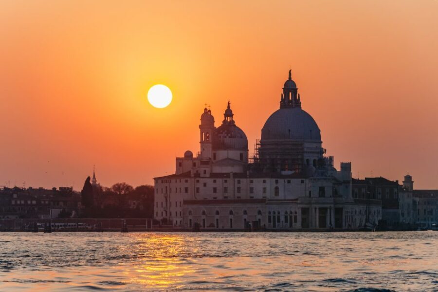Venice: The Ghost & Legends Walking Tour - Who Should Consider This Tour?