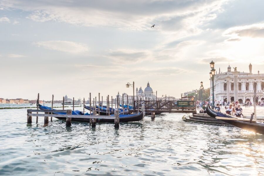 Venice: Traditional Shared Gondola Ride - Authentic Experiences from Travelers