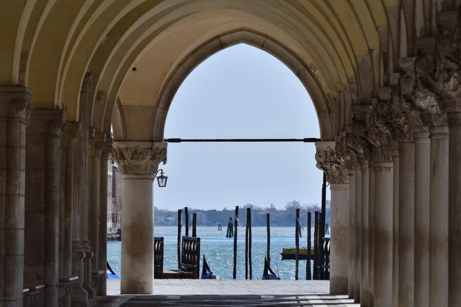 Venice:St. Mark's Basilica Guided Tour with Terrace & Museum - Exploring the Itinerary in Detail