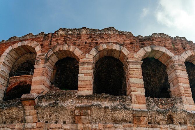 Verona Arena & Surroundings PRIVATE TOUR with Ticket Included - Exploring Verona with Your Personal Guide: An Authentic and Practical Experience