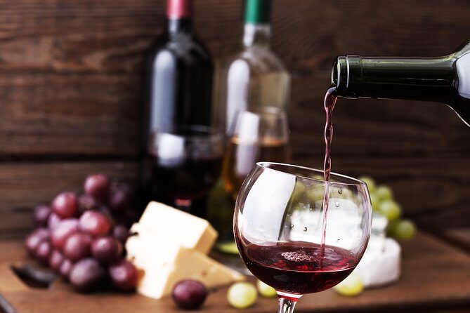 Verona in 3 Wines: Exclusive Wine Tasting with an Expert & Food Pairing - Experience Verona Through Its Wines: A Private Tasting in a Local’s Home
