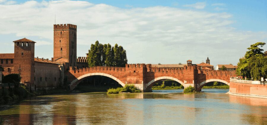 Verona Self Guided Walking Tour with an APP - Verifying the Experience