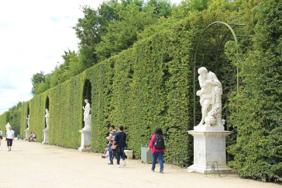 Versailles: Garden Private Guided Tour & Palace Entry Ticket - Who Should Consider This Tour?