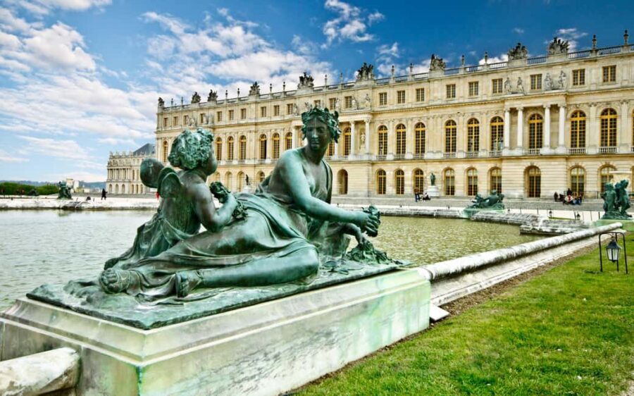 Versailles-Giverny Day Tour with Lunch at Moulin de Fourges - The Grandeur of Versailles — A Royal Affair