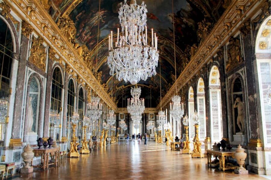 Versailles: Palace and Marie Antoinette's Hamlet Guided Tour - A Deep Dive into the Versailles Experience