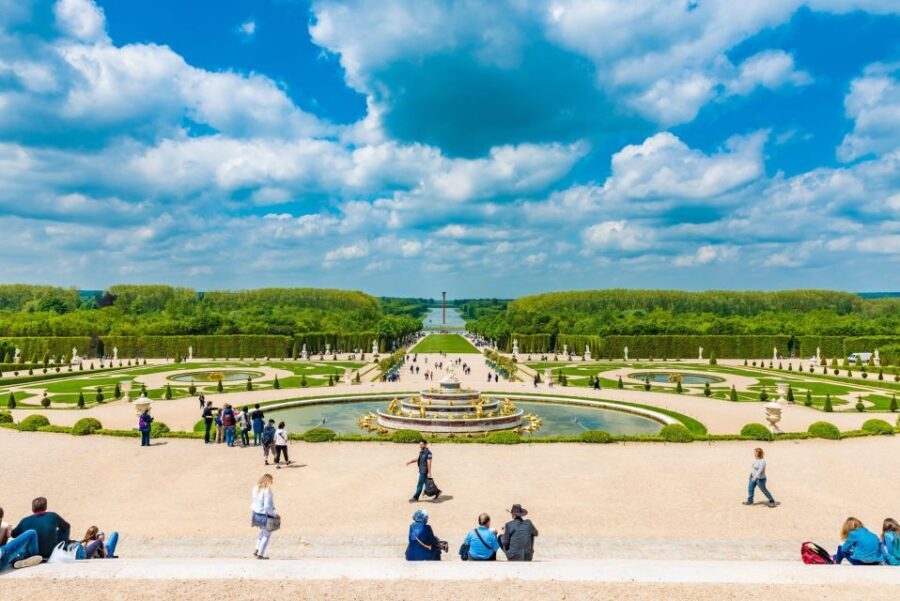 Versailles: Skip-the-Line Day Tour & Transfer from Paris - Discovering Versailles: A Journey into French Royalty
