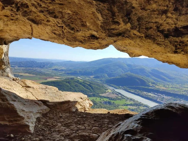 Vertigo hike: the Trou de l'Argent cave from Sisteron - A detailed look at the Vertigo hike to Trou de lArgent