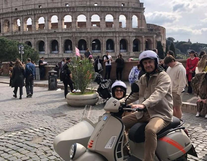 Vespa Sidecar Tour: Express Highlights of Rome - An In-Depth Look at the Vespa Sidecar Tour