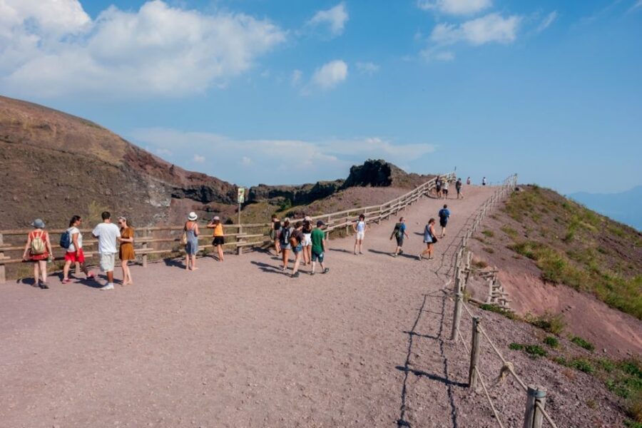 Vesuvius and Pompeii Transfer + Entrance for the Vesuvio - Authentic Experiences and Tips