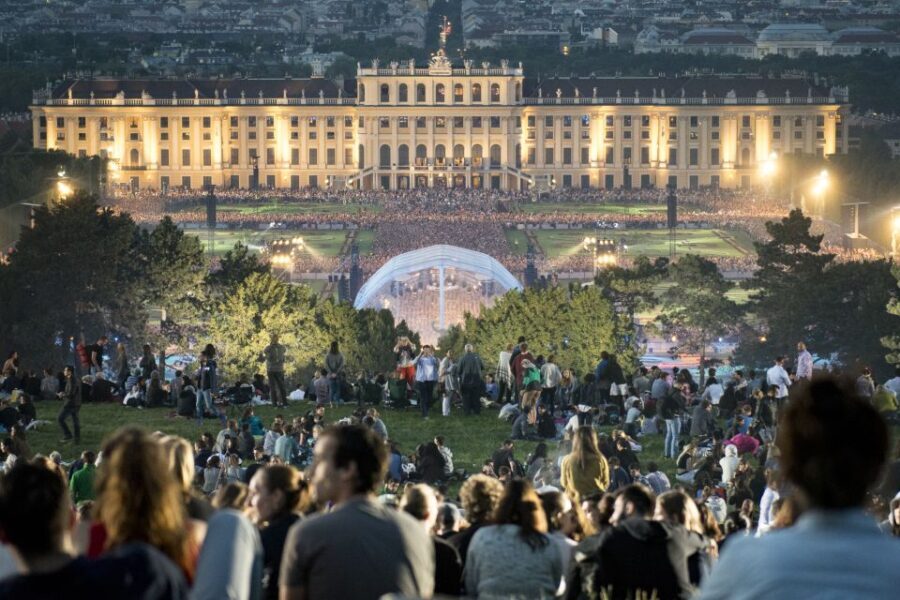 Vienna: Big Bus City Highlights Night Tour with Live Guide - Who Will Enjoy This Tour?