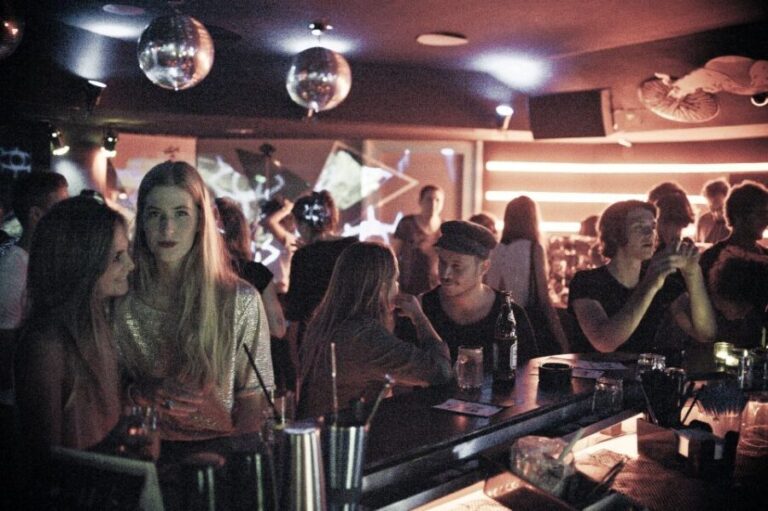 Vienna: City Center Pub Crawl - Who Should Consider This Tour