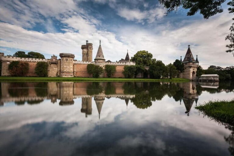 Vienna: Day Trip - Castles around Vienna + underground lake - Considerations and Practical Tips