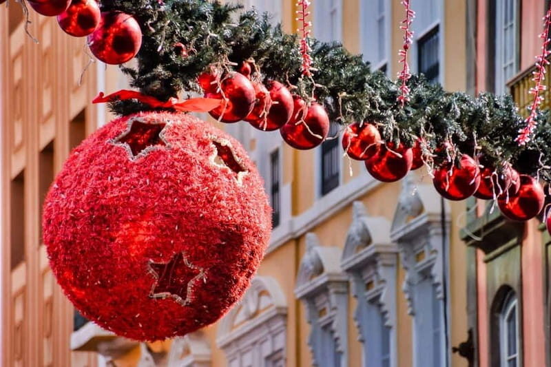 Vienna: Enchanting Christmas Markets Tour with Local Snacks - Why This Tour Works
