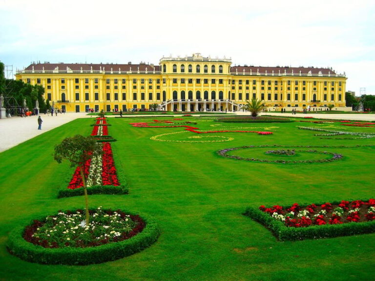 Vienna Full Day Tour from Prague - An In-Depth Look at the Vienna Full Day Tour