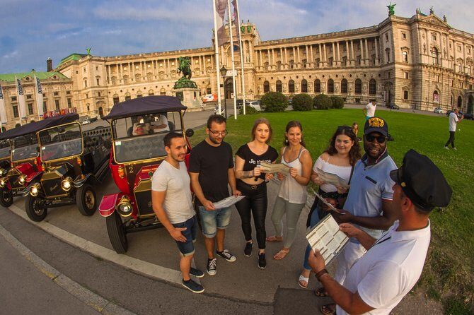 Vienna: Silver Tour (30 min) Vienna City Center Sightseeing Tour - The Sum Up