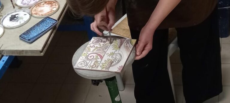 Vietri sul Mare: majolica decoration workshop - Practical Details and Tips