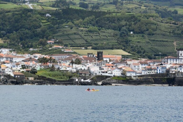 Vila Franca do Campo: Kayak Rental - Why Rent a Kayak in Vila Franca do Campo?