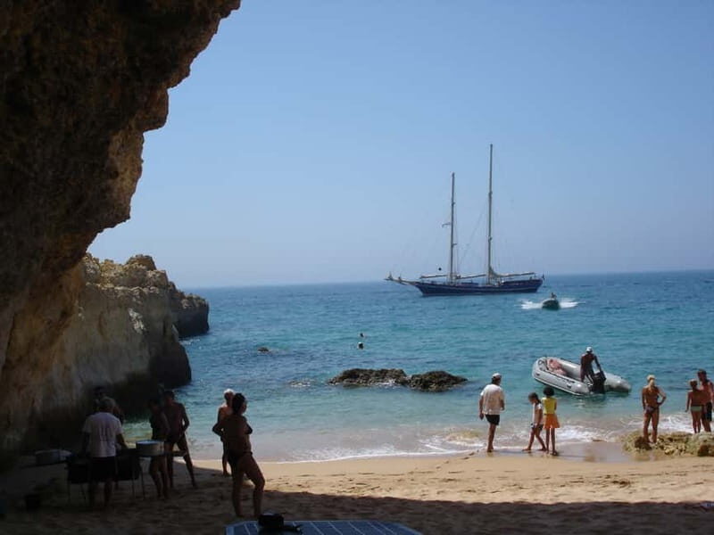 Vilamoura: Full-Day Algarve Cruise with BBQ Lunch on Beach - Exploring the Algarve Coast by Boat: What to Expect