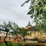 Vilnius: Small group Walking Tour with a Local Guide - A Deep Dive into the Vilnius Walking Tour Experience