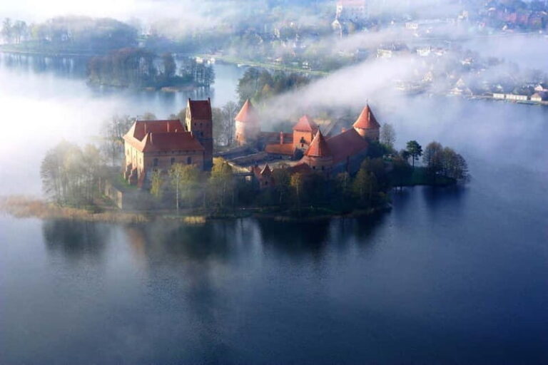 Vilnius:Hot Air Balloon Flight Over Trakai or Vilnius - Who Will Love This?
