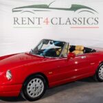 Vintage car rental on the lake for a day - The Sum Up