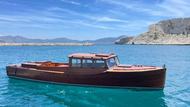 Vintage sunset boat tour of Marseille - small groups (2h) - Who Should Consider This Tour?