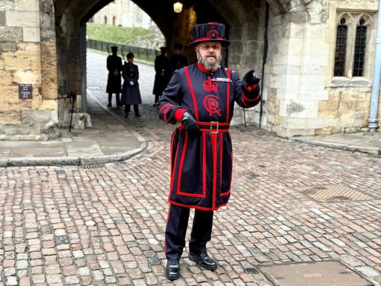 VIP Tower of London Beefeater Meet & Greet and Royal London - A detailed look at the experience