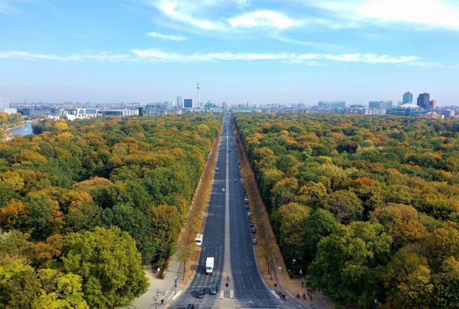 VIP Warnemünde-Berlin: Private Shore Excursion with a Van - A Deep Dive into the Tour Experience