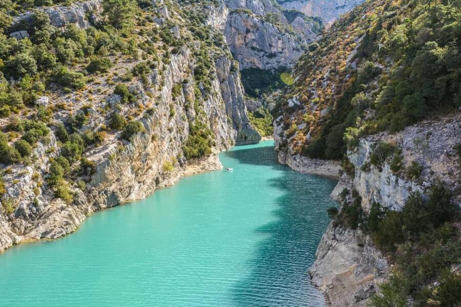 Visit the lavender fields, the Verdon Gorge, and Moustiers from Aix - Who Will Love This Tour?