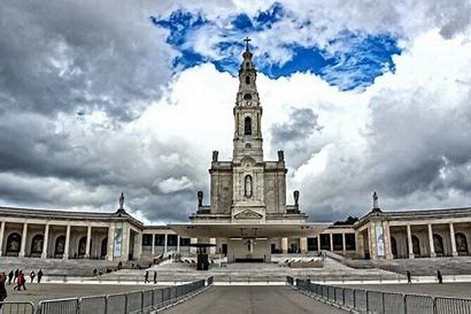 Visit to Fatima, Battle, Nazareth and Óbidos Private Full Day Tour - Why This Tour Offers Solid Value