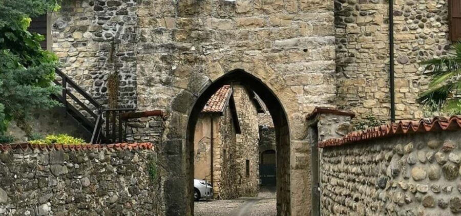 Visit to the medieval village of Trebecco Castle and the Church of St. Fermo - The Sum Up