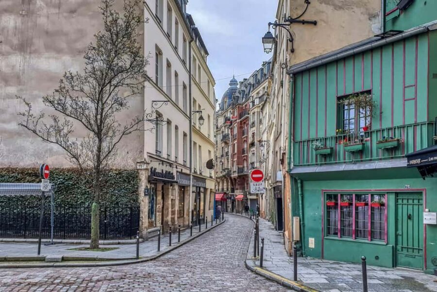 Visita privata in Italiano di Parigi, Louvre, Père Lachaise - Authentic Experiences and Practical Insights