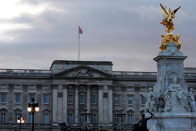 Visite privée Westminster & Buckingham, le cur du royaume - A Closer Look at the Itinerary and What You’ll Experience