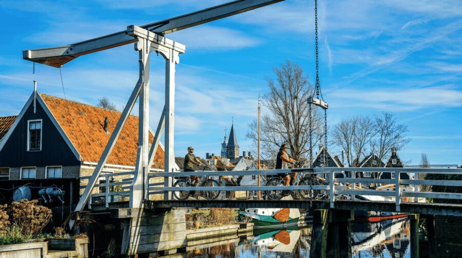 Volendam: E-Bike Rental including Highlights-Routes - Exploring the Highlights: What You’ll See and Do