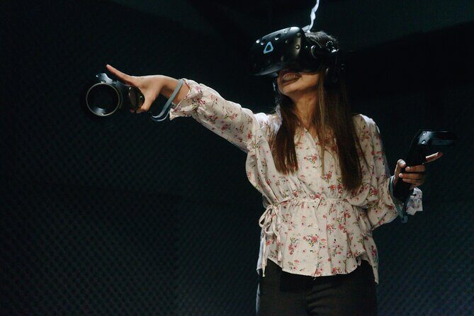 VR Escape Room Adventure for 2 or more Players - Frequently Asked Questions