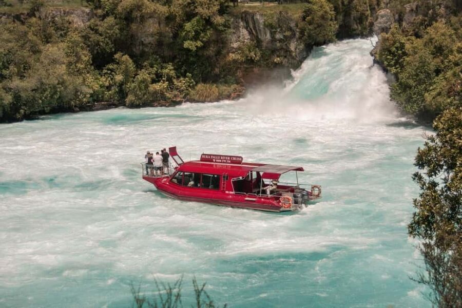 WAI-O-TAPU & HUKA FALLS RC - PRIVATE DAY TOUR FROM AUCKLAND - Who Should Consider This Tour?