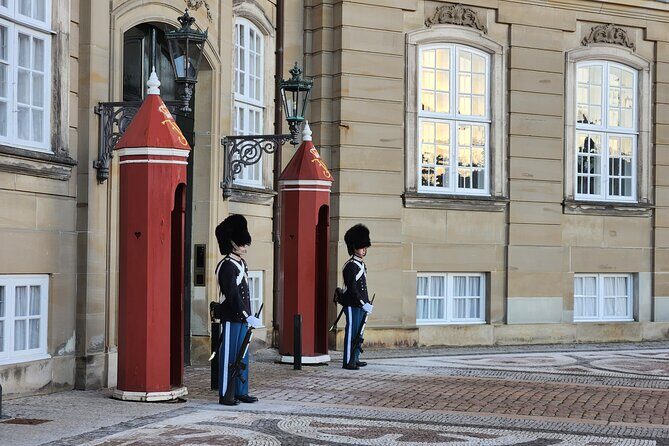 Walk & Ferry: Copenhagen Highlights + Change of Guards Finale - The Experience in Context: Who Will Love It?