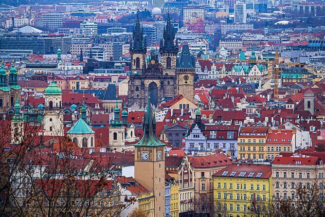 Walking through ages: 11th to 21st century, Prague flavoured - A detailed look at the Prague walking tour