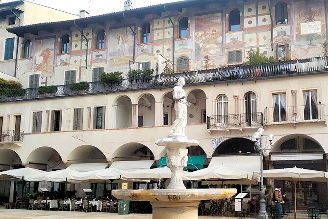 Walking Tour in Verona: 9+ Landmarks with Live Guide - What It Means for You